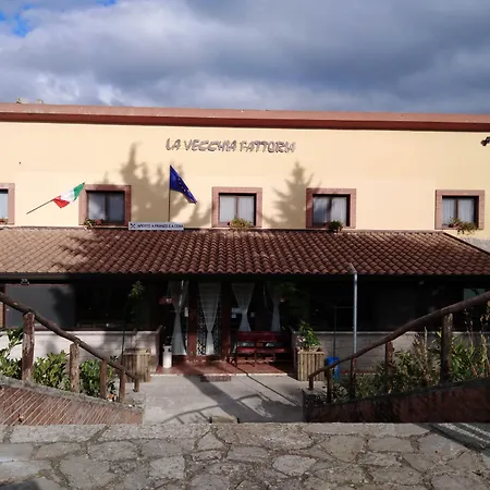 Bed and Breakfast La Vecchia Fattoria *