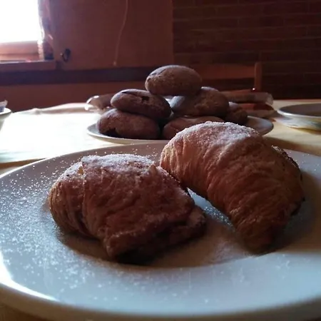 La Vecchia Fattoria Bed & Breakfast *
